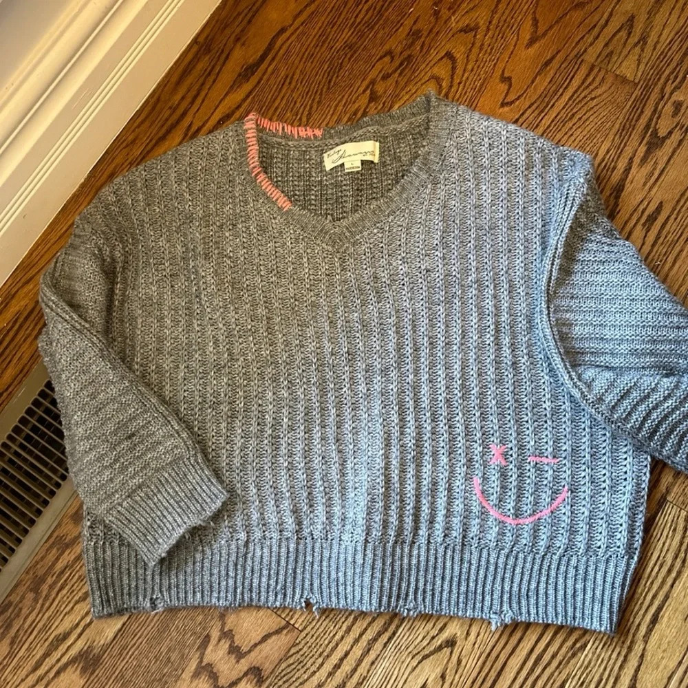 Vintage  Havana‎ Gray Sweater with Pink Stitching